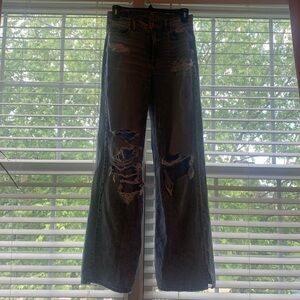 Distressed high waisted American Eagle jeans